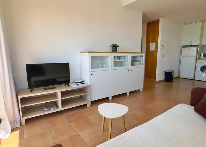 Marina 5 * Rosas